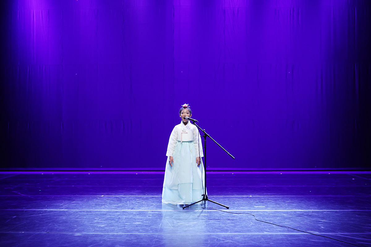 1200px_246A0069_crop.jpg